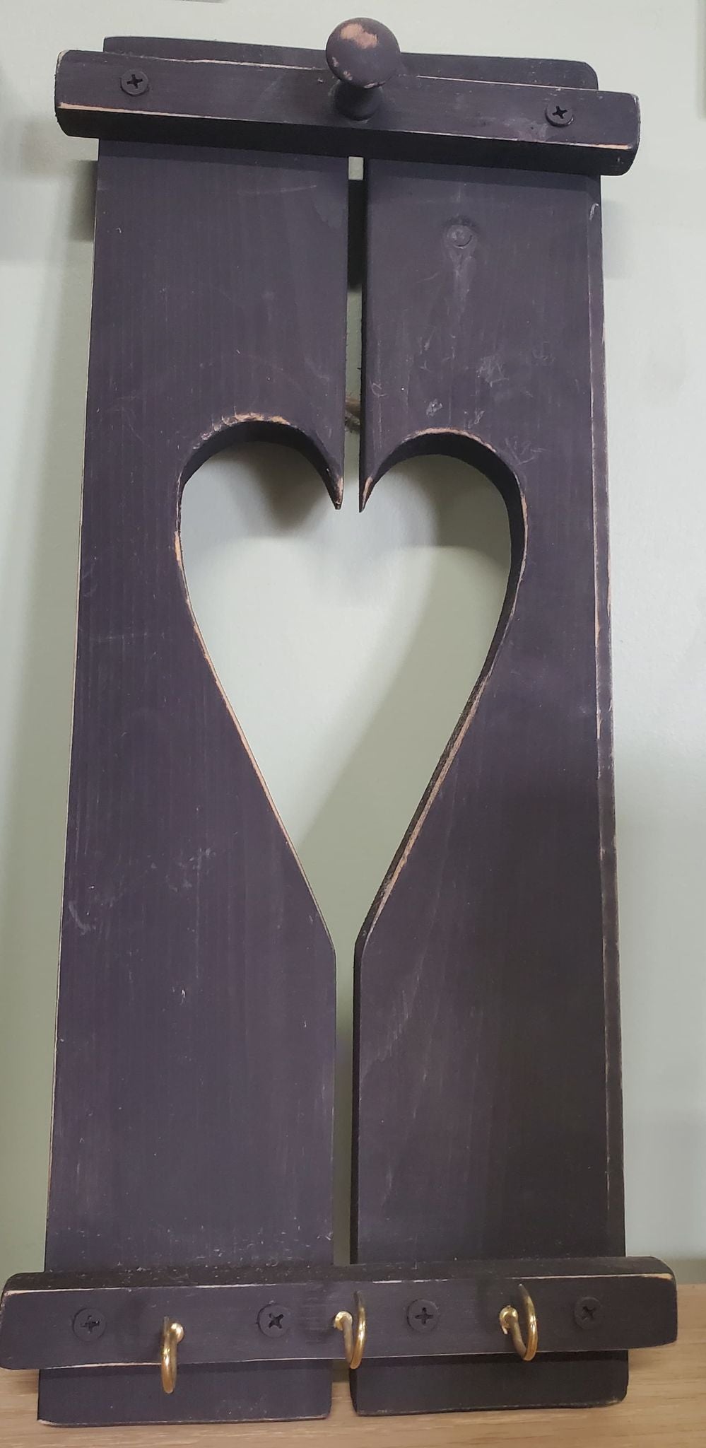 Black wooden wall hanging with cut out heart - 3 hooks